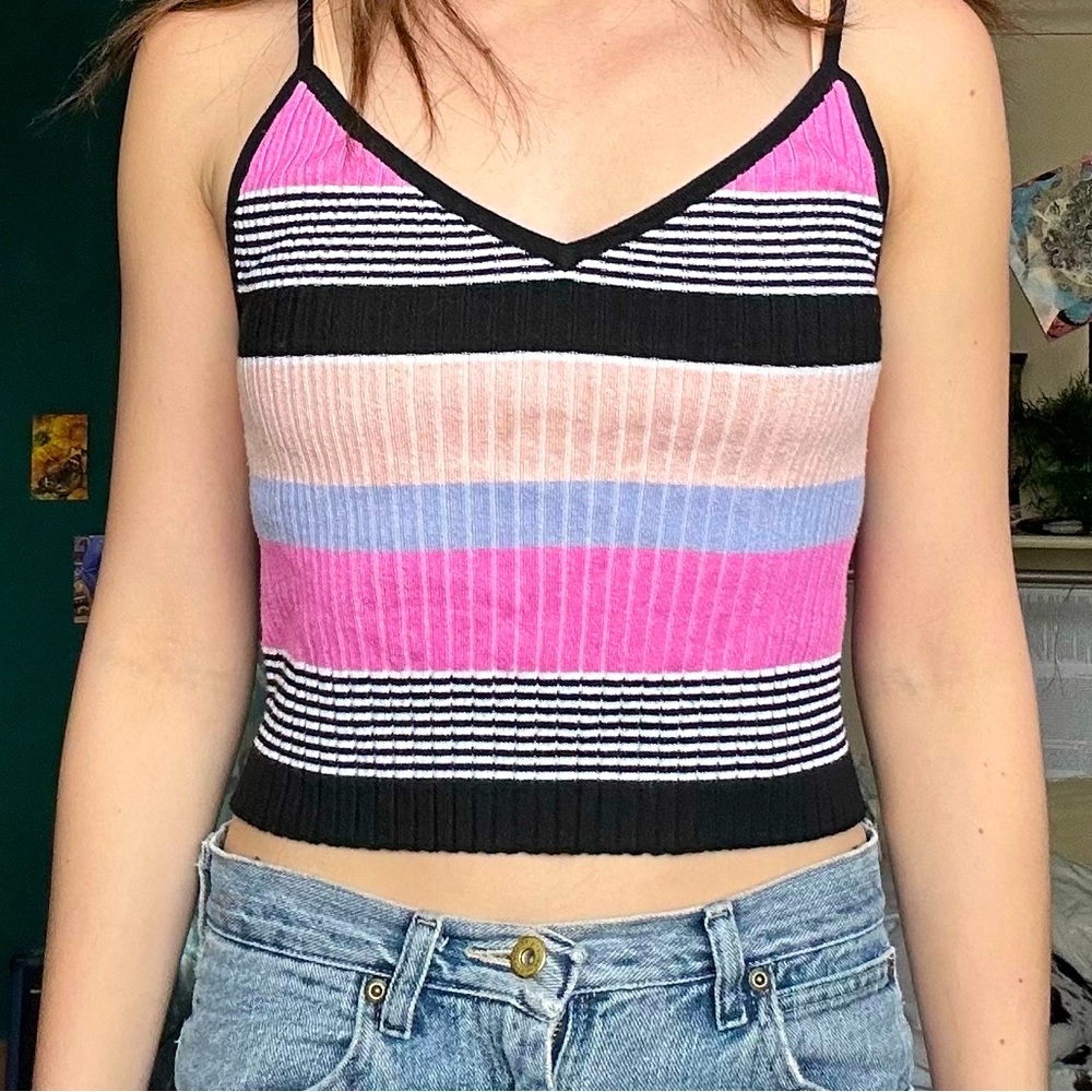 Woman’s small Kendal & Kylie crochet tank top. Perfect summer top!